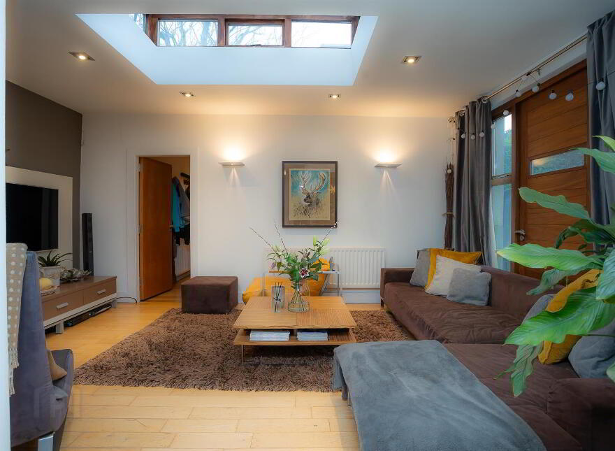 33 Broomhill Park, Belfast, BT9 5JB