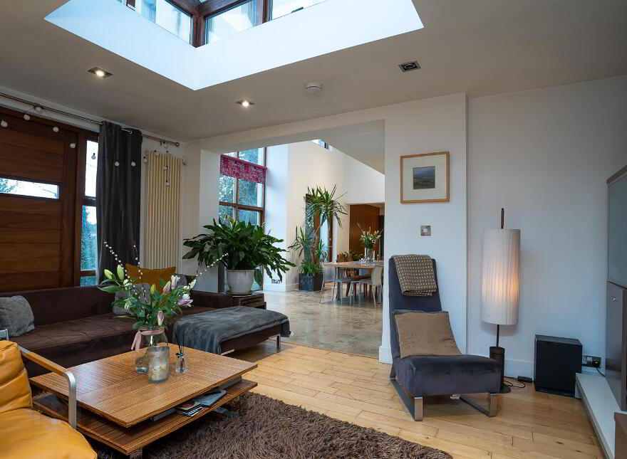 33 Broomhill Park, Belfast, BT9 5JB