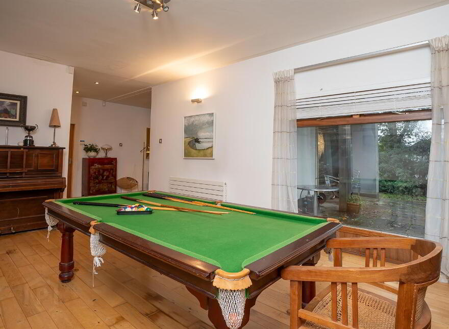 33 Broomhill Park, Belfast, BT9 5JB