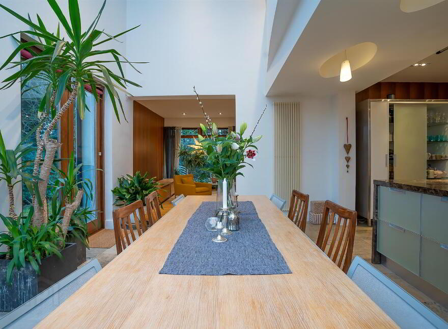 33 Broomhill Park, Belfast, BT9 5JB