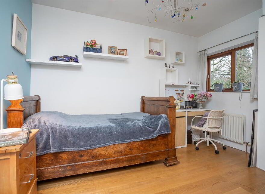 33 Broomhill Park, Belfast, BT9 5JB