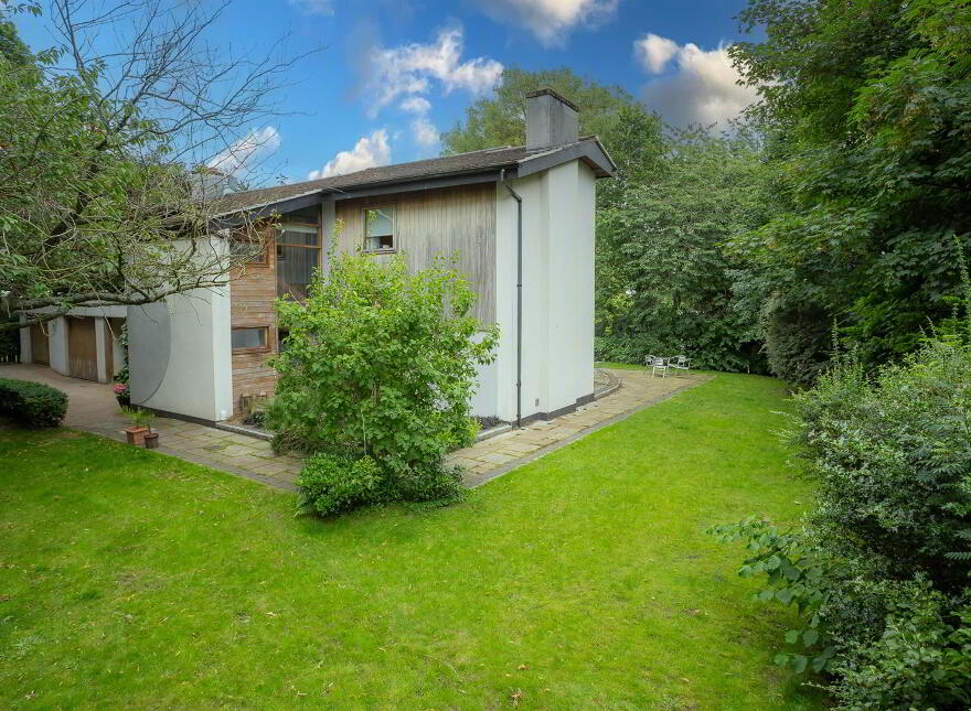 33 Broomhill Park, Belfast, BT9 5JB
