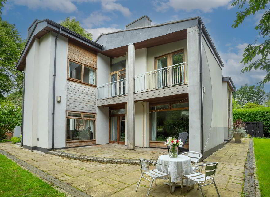 33 Broomhill Park, Belfast, BT9 5JB