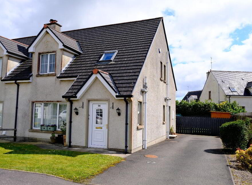 54 Castle Manor, Kesh, BT93 1RT photo