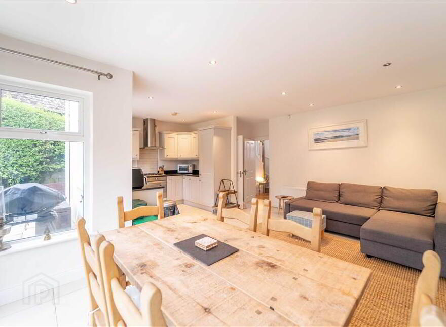 1 First Avenue, Baylands, Ballyholme, Bangor, BT20 5JT