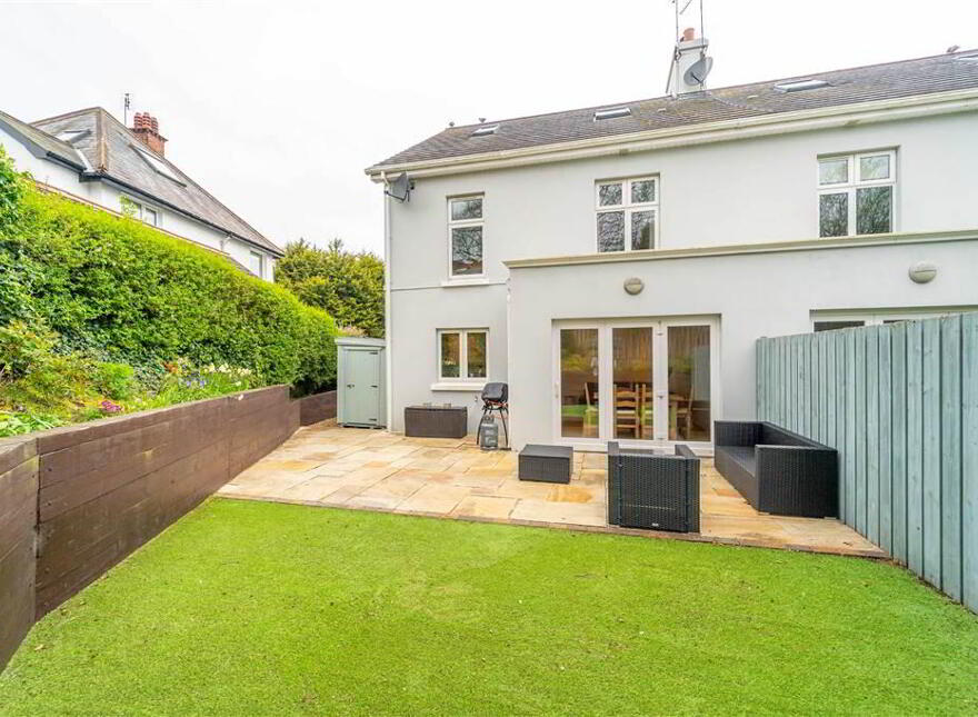 1 First Avenue, Baylands, Ballyholme, Bangor, BT20 5JT