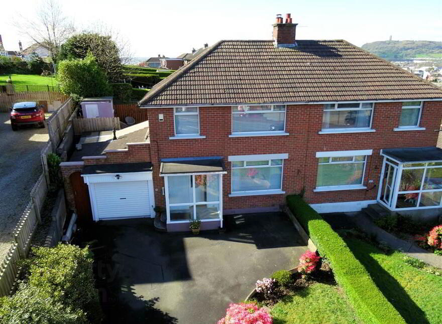 29 Movilla Road, Newtownards, BT23 8EZ photo