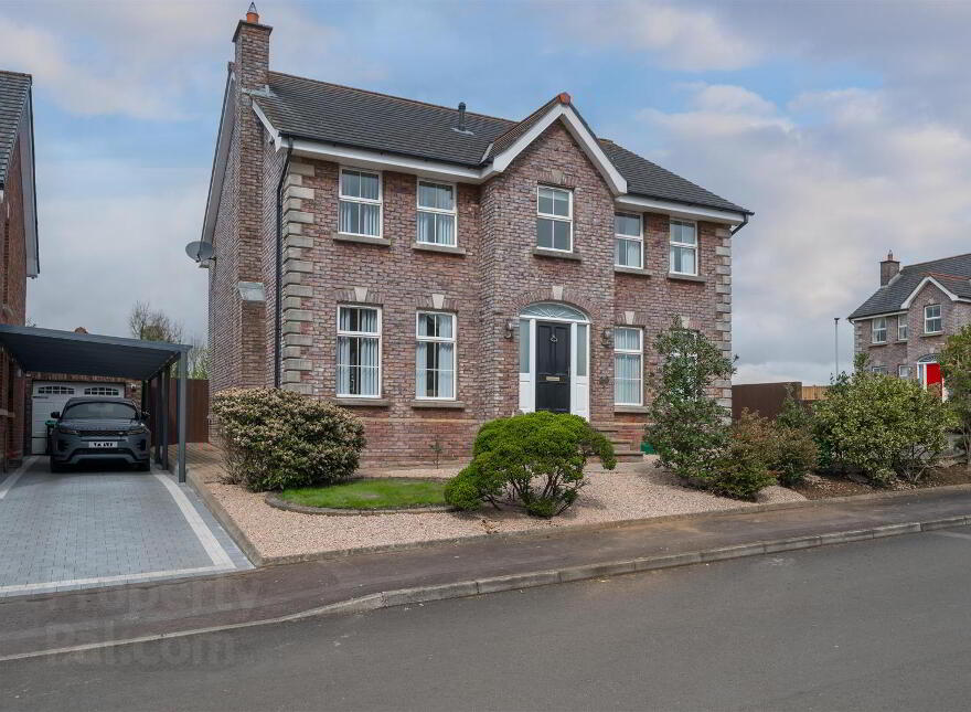 24 Russell Court, Ballyclare, BT39 9YL photo