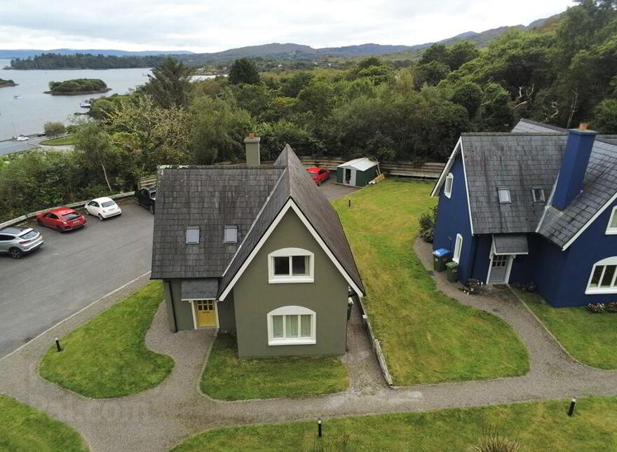 9 Glengarriff Harbour Cottages, Glengarriff, Cork, P75A004 photo