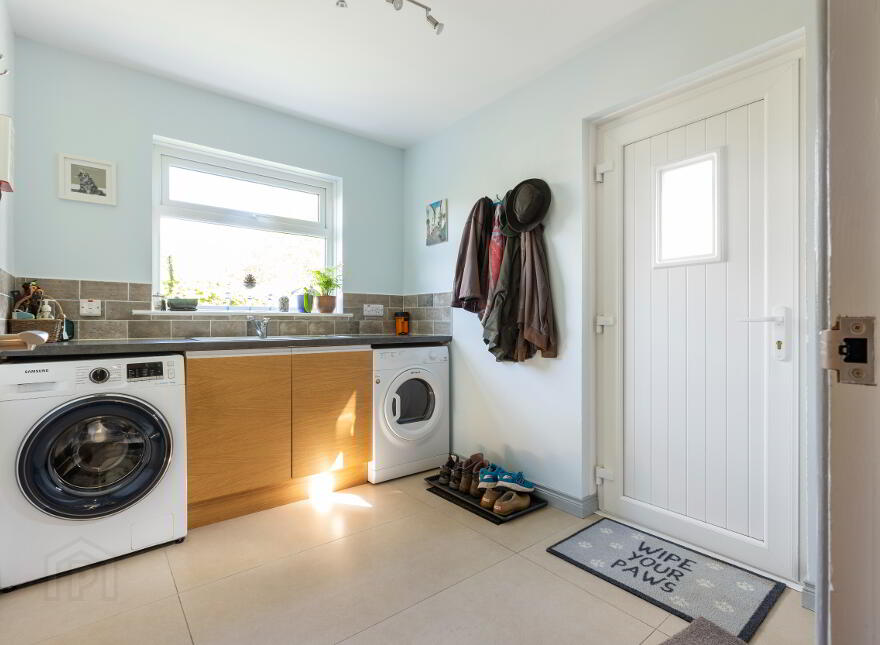 10 Rossland Park, Broughshane, Ballymena, BT43 7LG