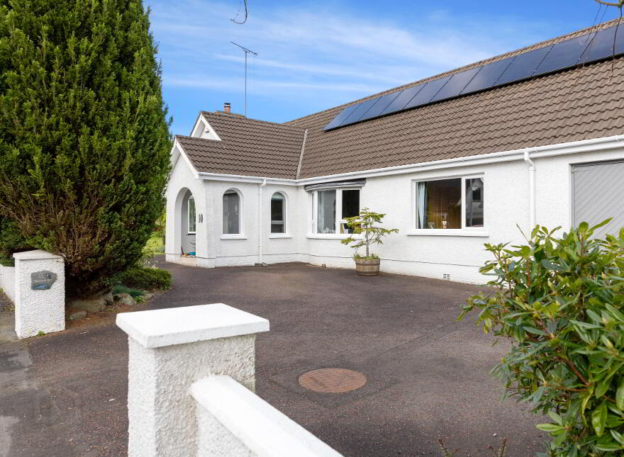 10 Rossland Park, Broughshane, Ballymena, BT43 7LG