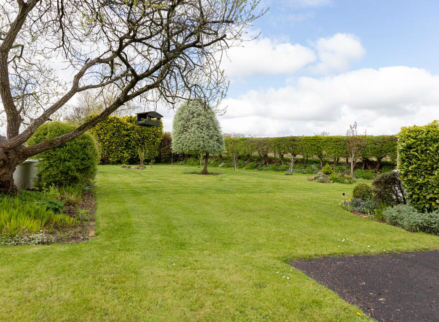 10 Rossland Park, Broughshane, Ballymena, BT43 7LG