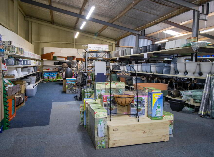Woodford Garden Centre, Woodford