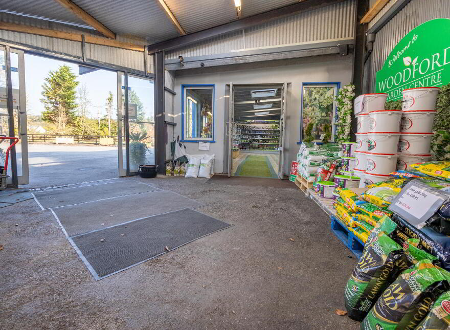 Woodford Garden Centre, Woodford
