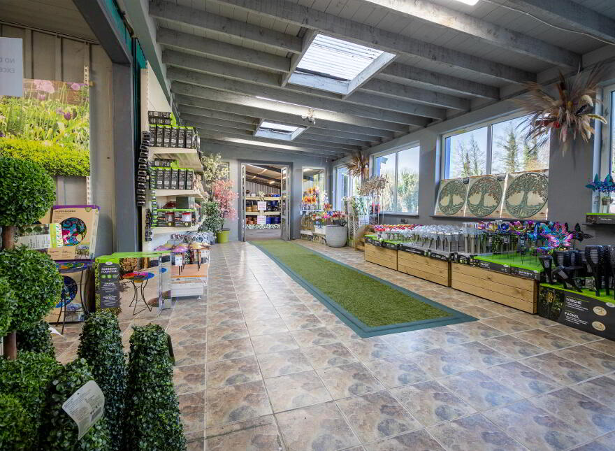 Woodford Garden Centre, Woodford