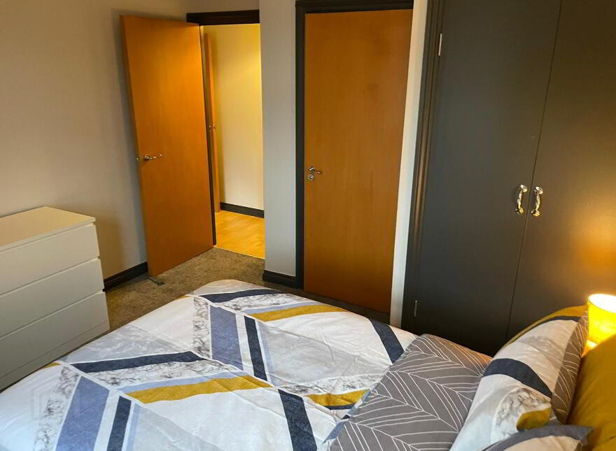 Apt For Rent, 76 Bass Building, Belfast, BT2 8EA