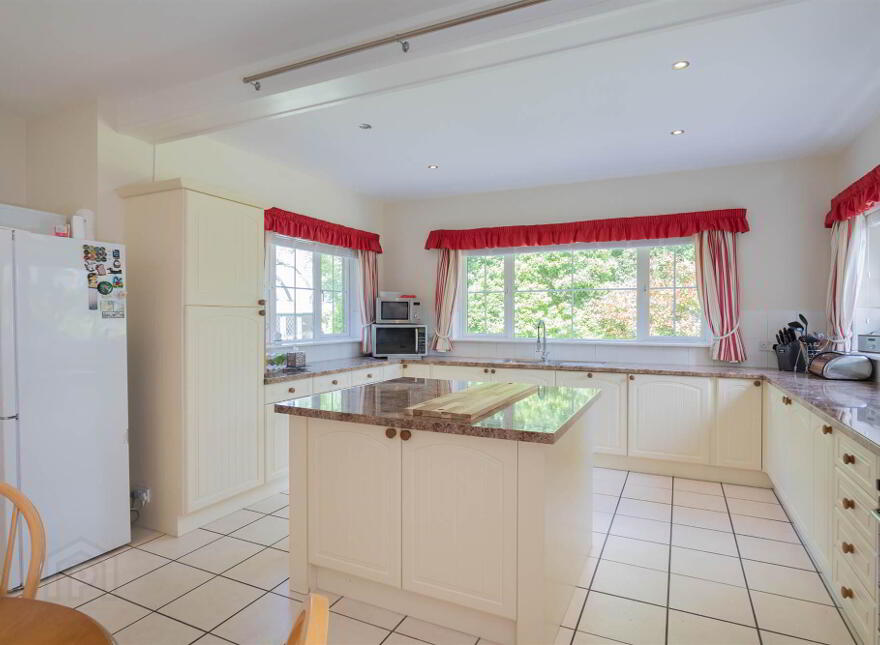 25 Killead Road, Aldergrove, Crumlin, BT29 4EL