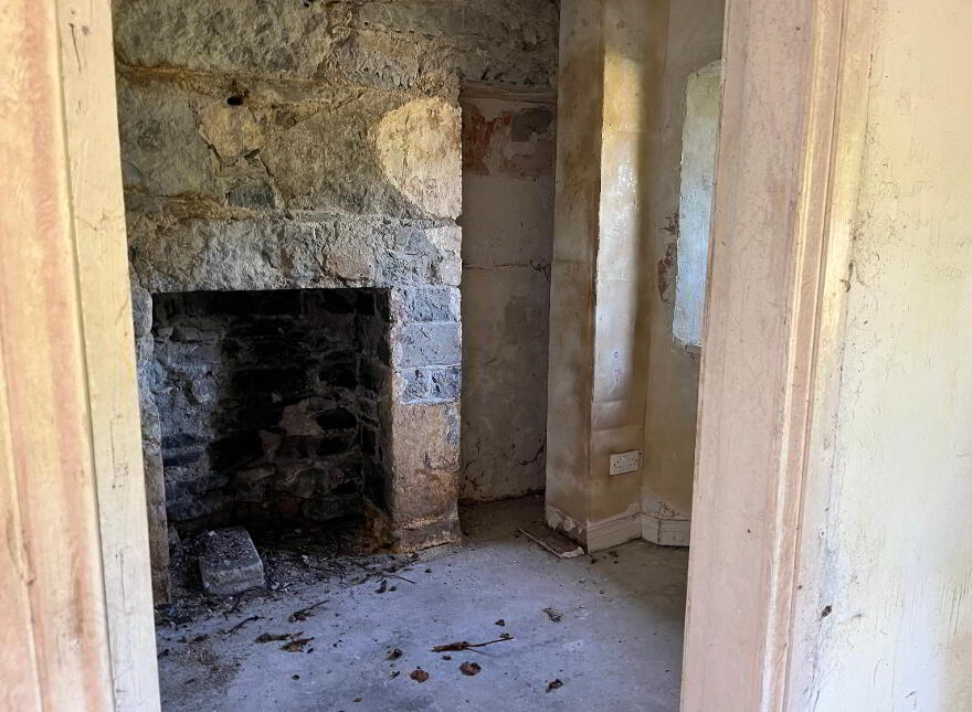 3 X Residential Properties, Shop & Former Bar, Hollymount,Mayo, F12EP60