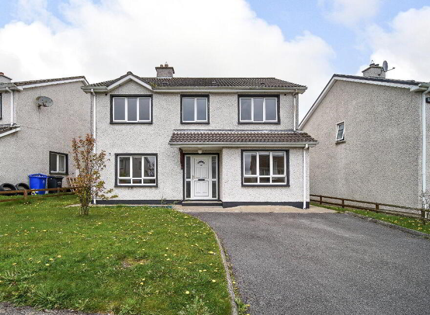 90 Admiran Park, Stranorlar, F93K5R9 photo