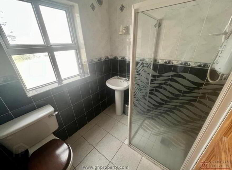 No, 1 Drumgeaglom, Leitrim Village, N41FA43