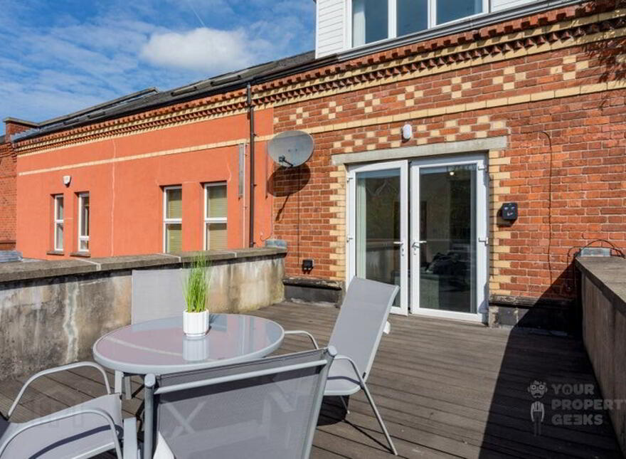 346a Beersbridge Road, Belfast, BT5 5DY