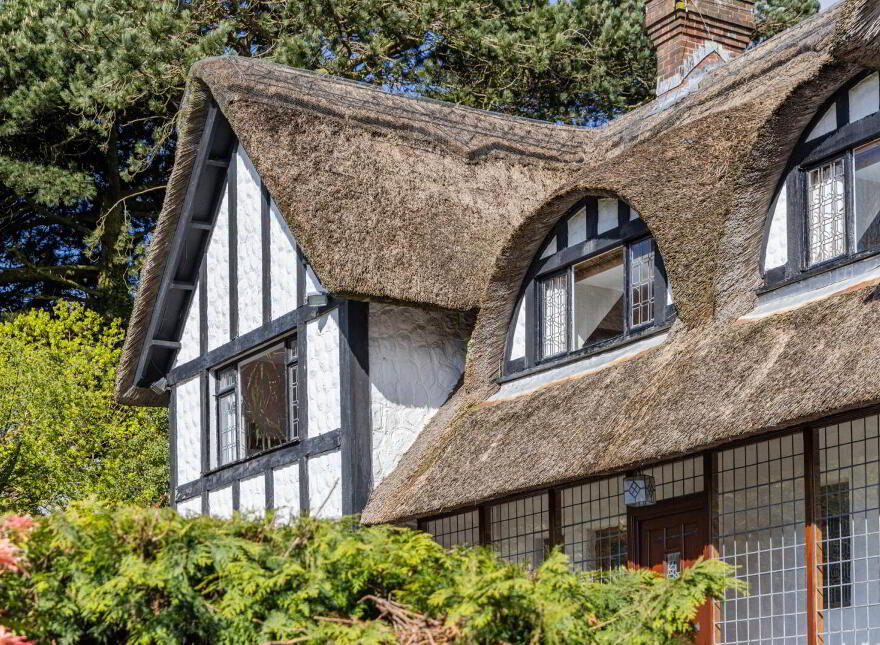 Tudor Lodge, 111 Belfast Road, Bradshaws Brae, Newtownards, BT23 4TS