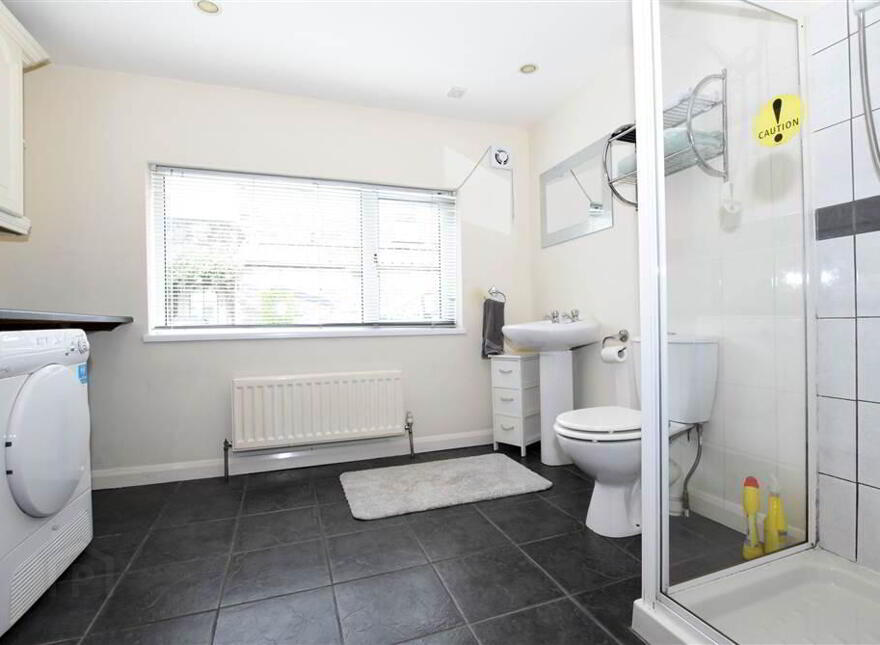 18 Portaferry Road, Newtownards, BT23 8NN