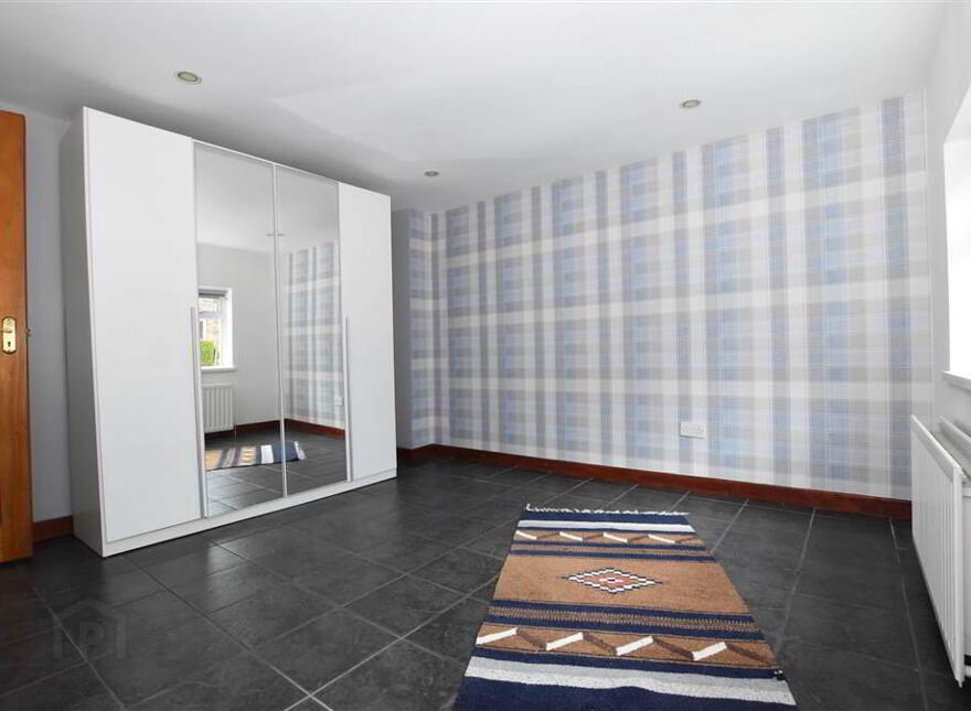 18 Portaferry Road, Newtownards, BT23 8NN