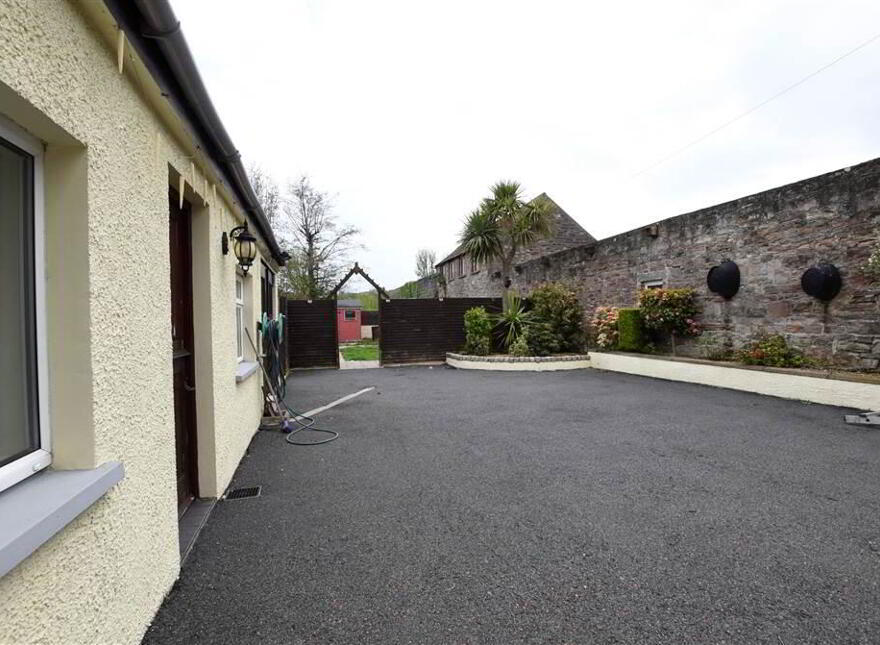 18 Portaferry Road, Newtownards, BT23 8NN