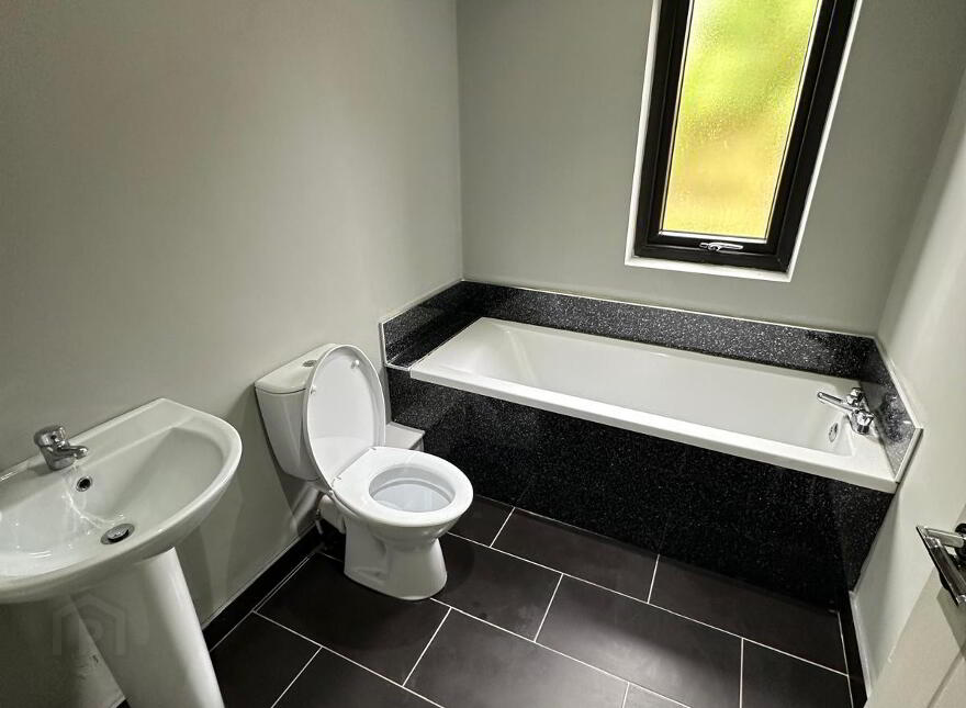 Apt 4, 49 O'Neill Road, Newtownabbey, BT36 6FS
