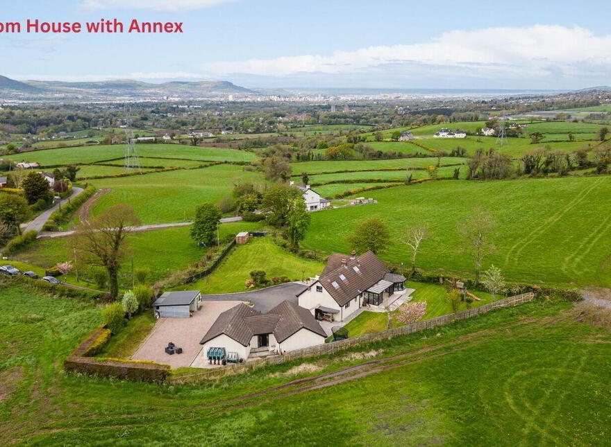 Lane End, 86 Fort Road, Ballylesson, Belfast, BT8 8LX photo