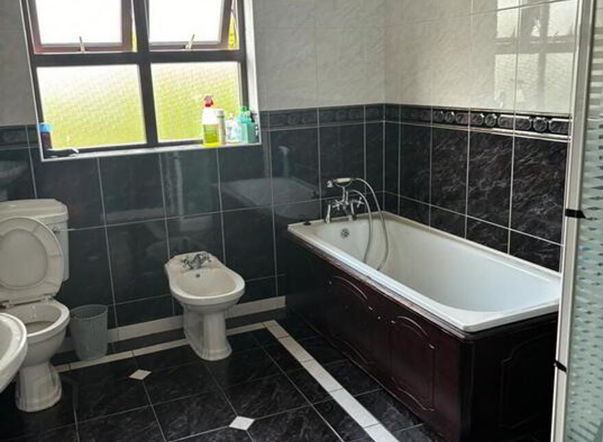 1 Pine Point, Glebe, Letterkenny, F92XWA2