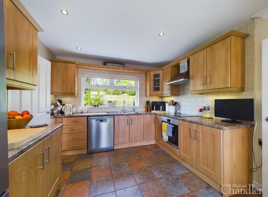 92 Upper Mealough Road, Carryduff, Belfast, BT8 8JA
