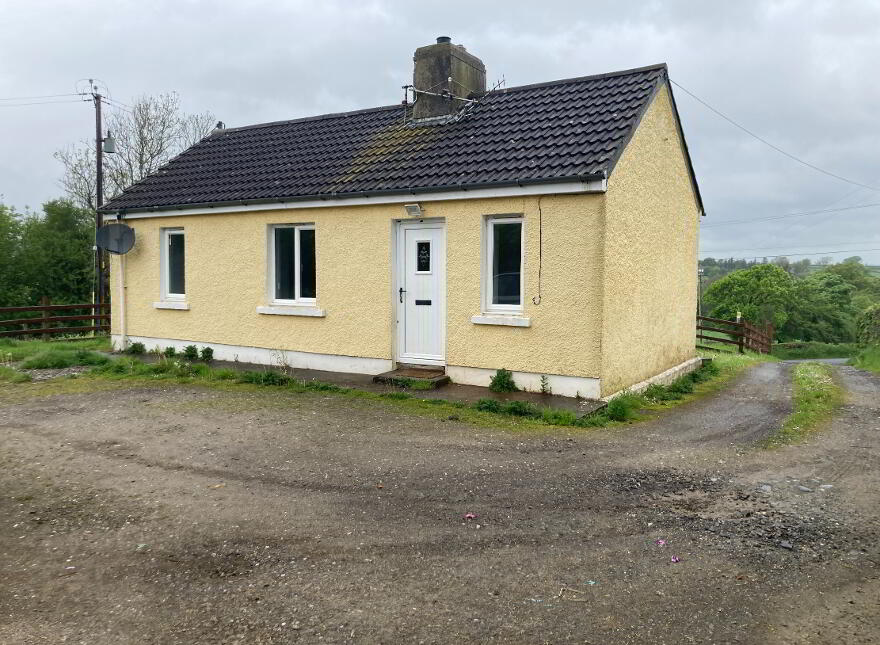 18 Woodside Road, Castlederg, BT81 7TB photo