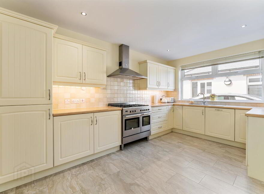 206 Ballywalter Road, Millisle, Newtownards, BT22 2LY