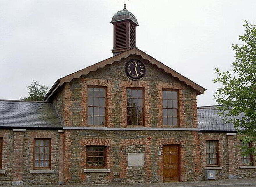 4 Old Court House, Market Square, Collon photo