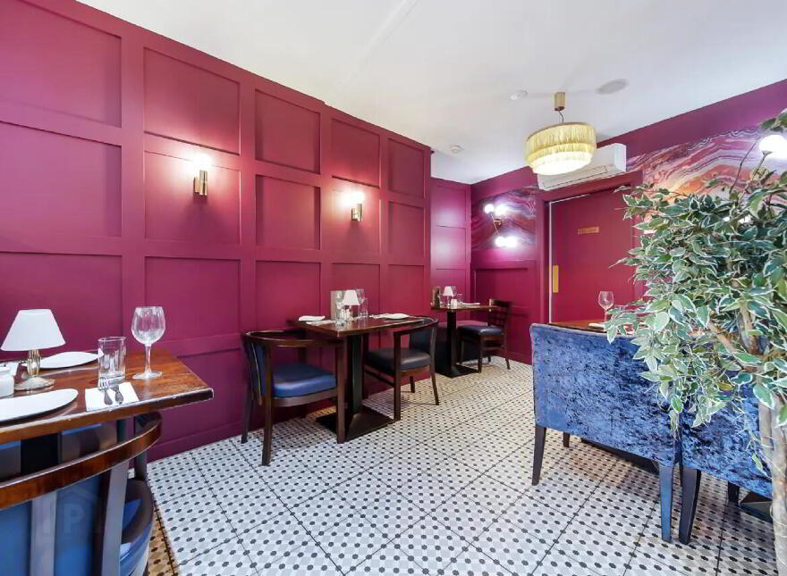 La Bella Donna, Bridge Street, Donegal Town, F94HY29