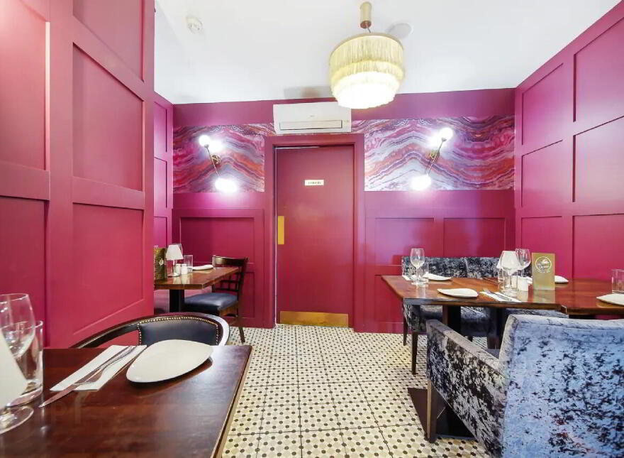 La Bella Donna, Bridge Street, Donegal Town, F94HY29