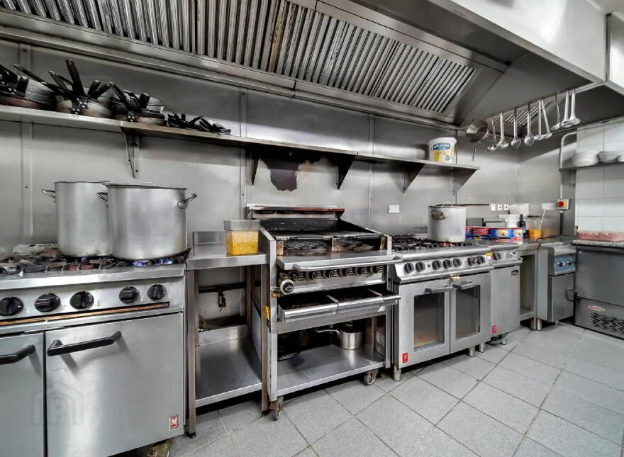 La Bella Donna, Bridge Street, Donegal Town, F94HY29