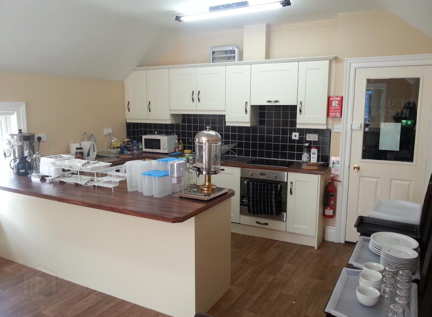 Central, Main Street, Castleblayney, A75KR77