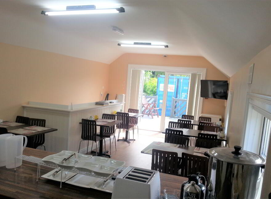 Central, Main Street, Castleblayney, A75KR77