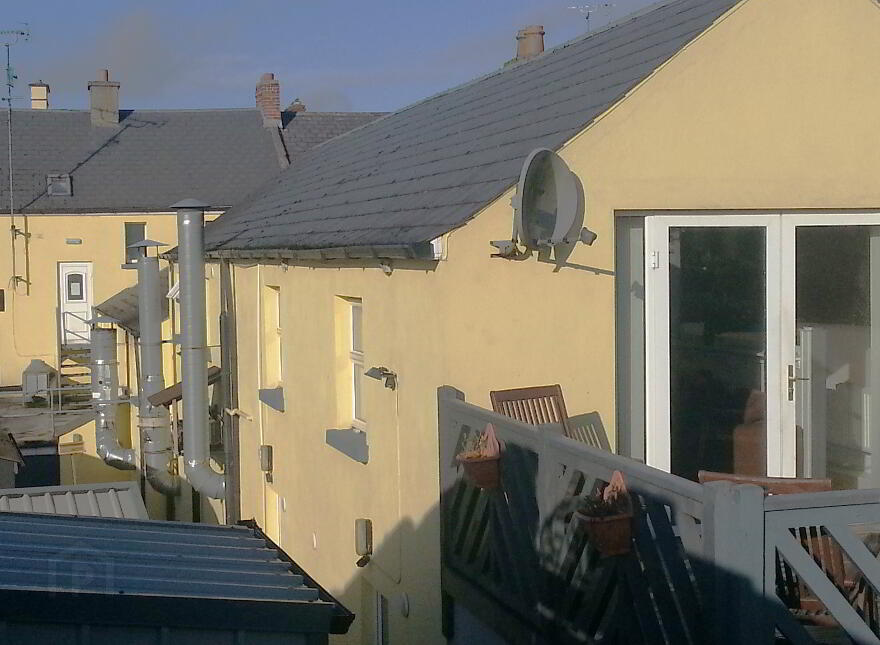 Central, Main Street, Castleblayney, A75KR77