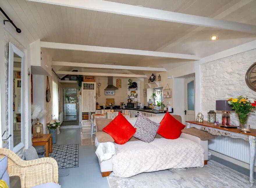 Molly's Cottage, Laght, Rathcoole, P51YD0P