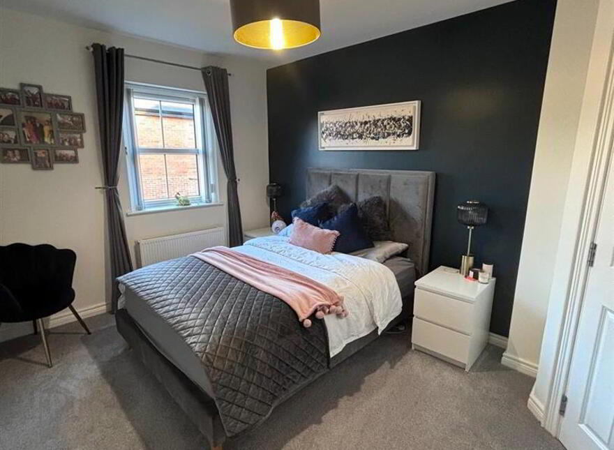 15 Meadow Crescent, Off Magheralave Road, Lisburn, BT28 3RN