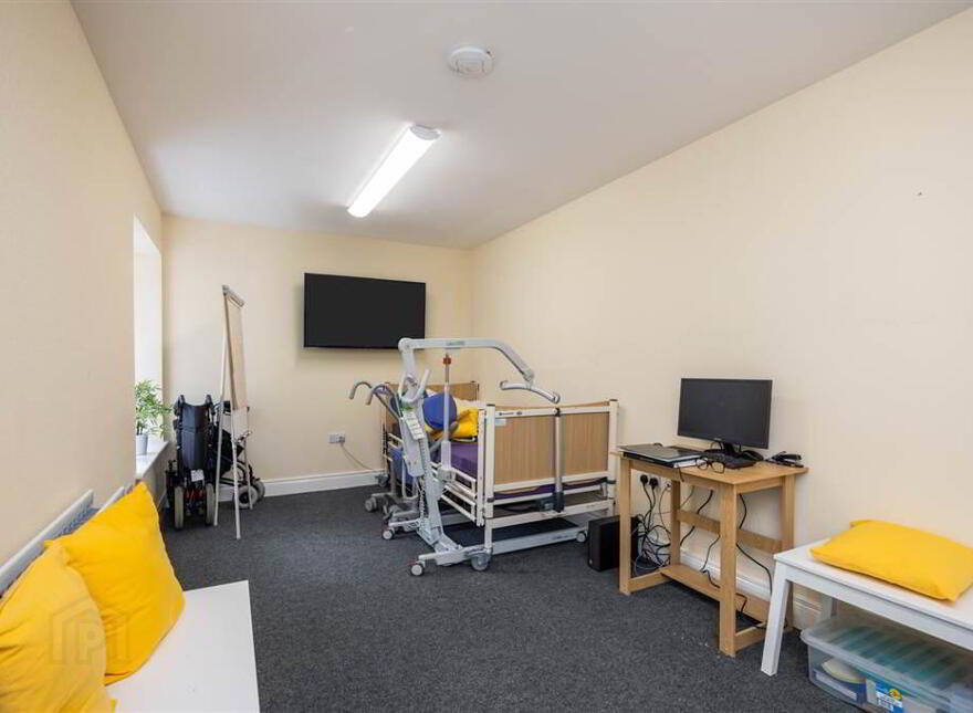 32 English Street, Downpatrick, BT30 6AB