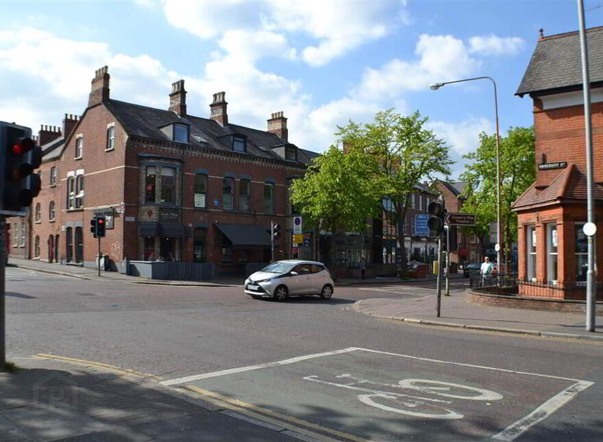 52 University Street - Office 5, Belfast, BT7 1HB