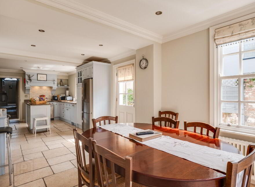 42 Willoughby Place, Enniskillen, BT74 7EX
