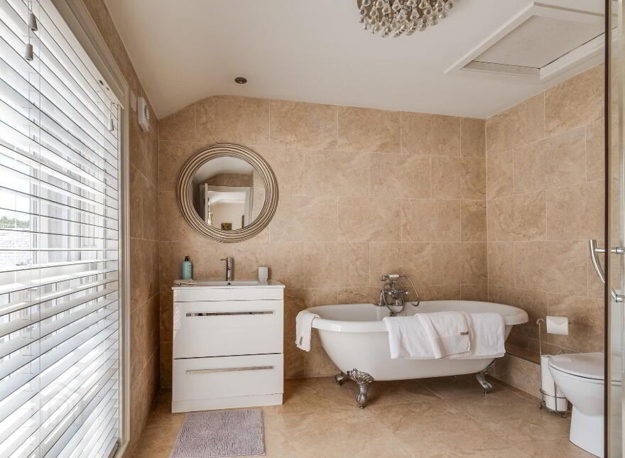 42 Willoughby Place, Enniskillen, BT74 7EX