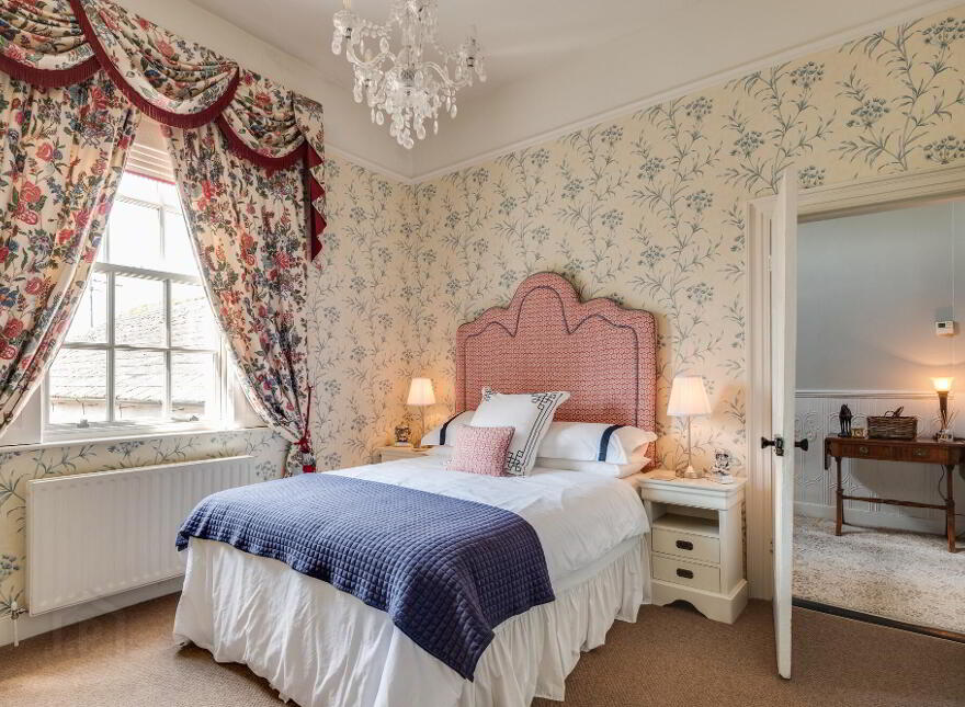 42 Willoughby Place, Enniskillen, BT74 7EX