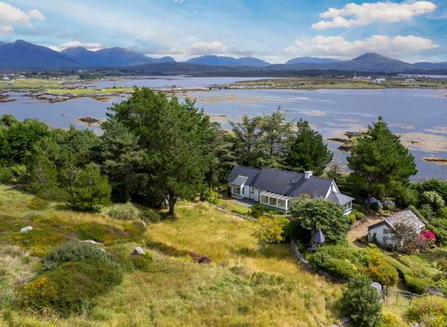 Letterdife, Connemara, Roundstone, H91RWP6